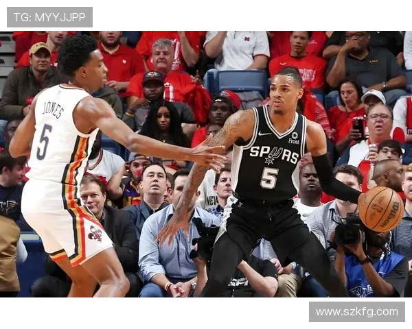 开拓者沿用揭幕战首发阵容 阿夫迪亚夏普霍勒迪卡马拉克林根领衔出战